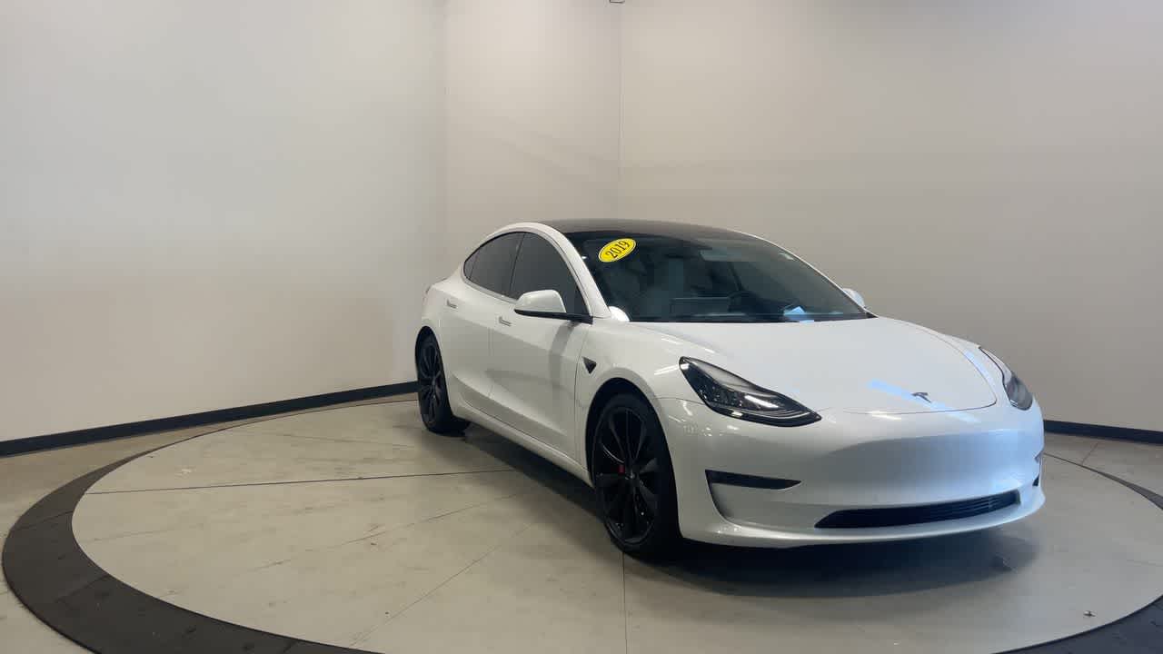 2019 Tesla Model 3 — detail view