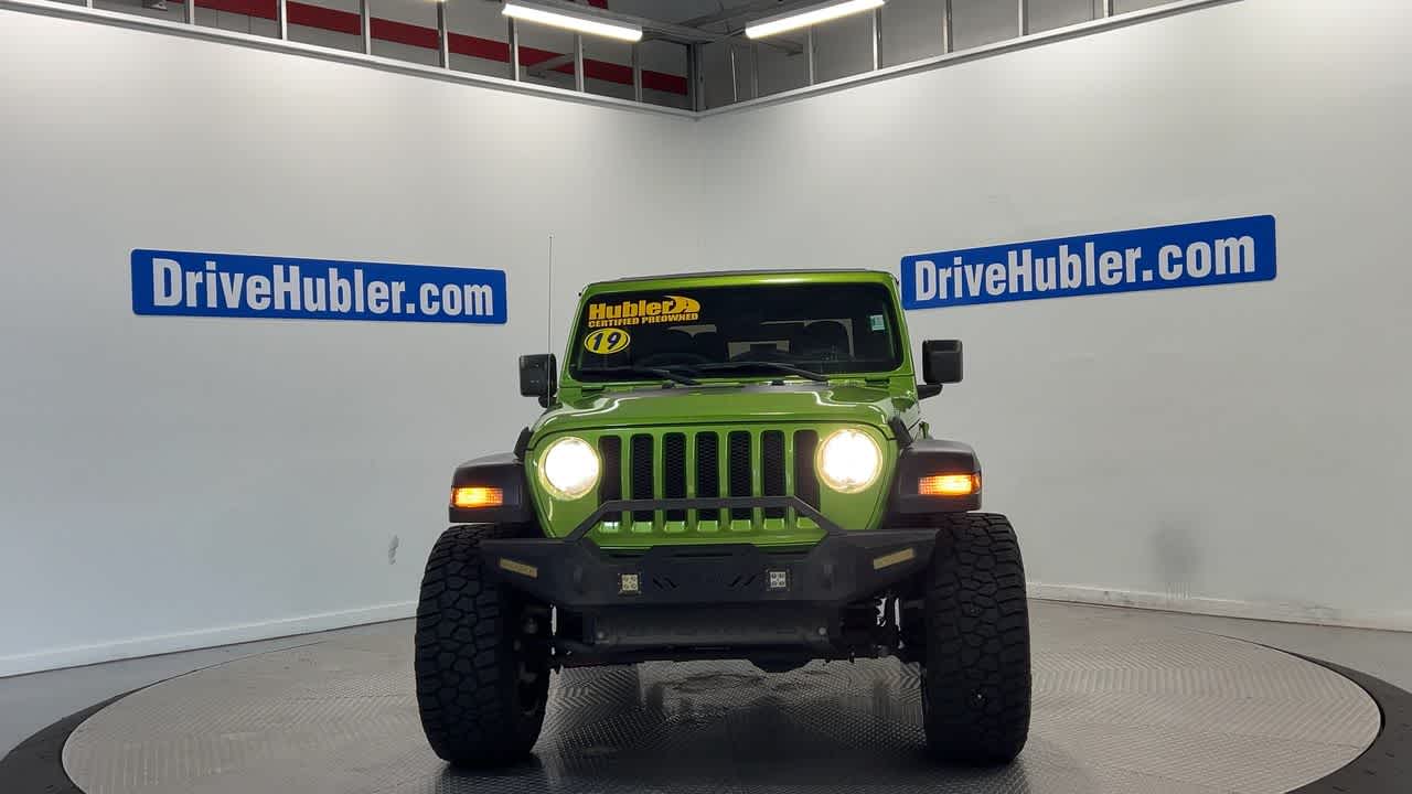 2019 Jeep Wrangler — interior view