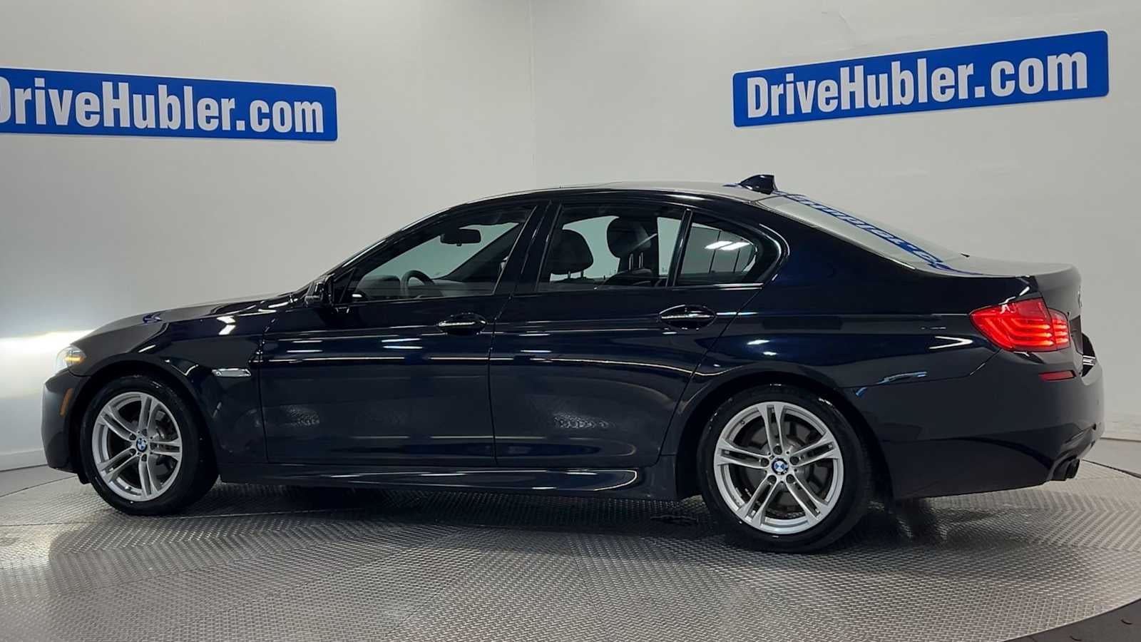 2016 BMW 528i xDrive — detail view